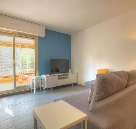 Charming 2 In Rdj Golfe Juan