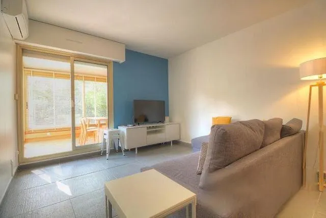 Charming 2 In Rdj Golfe Juan